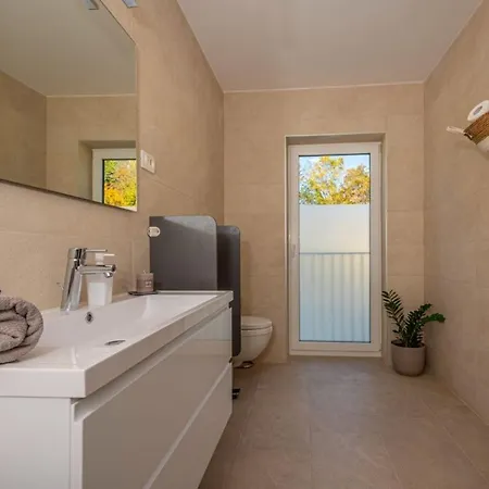 Jackie * Bribir (Primorje-Gorski Kotar)