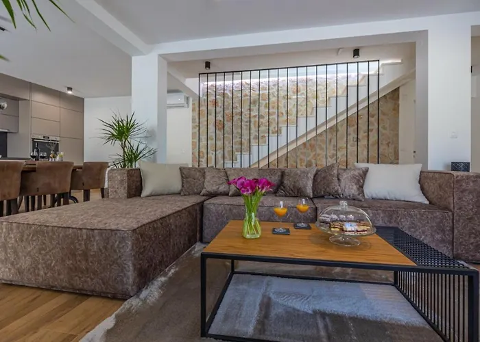 Jackie * Bribir (Primorje-Gorski Kotar)